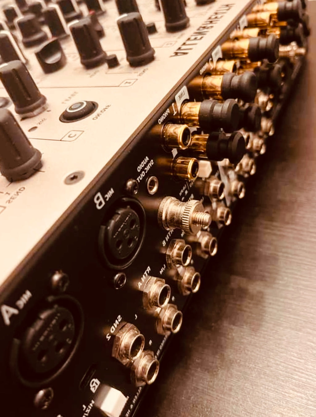 (Superbe état) A&H Xone:96 – Table de mixage DJ analogique professionnelle
