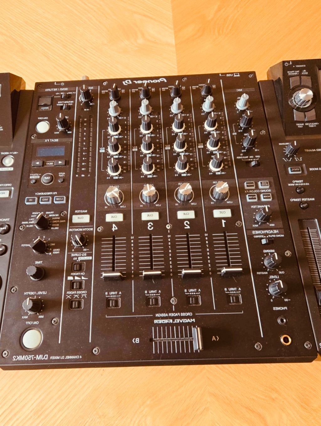 (Excellent état) Pack DJ Professionnel – 2x XDJ-1000MK2 + DJM-750MK2